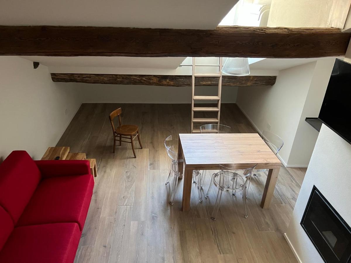 Belabri - Central Charme&Comfort -Mansarde E Appartamento Aosta Eksteriør billede