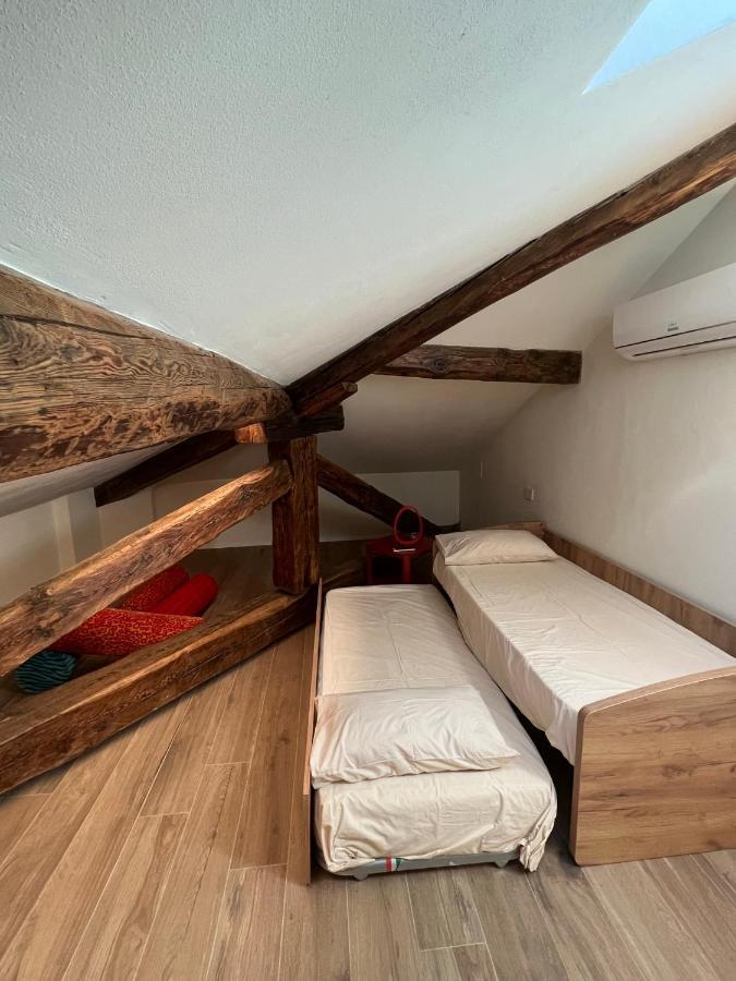 Belabri - Central Charme&Comfort -Mansarde E Appartamento Aosta Eksteriør billede