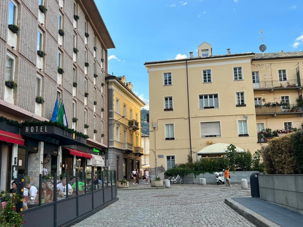 Belabri - Central Charme&Comfort -Mansarde E Appartamento Aosta Eksteriør billede